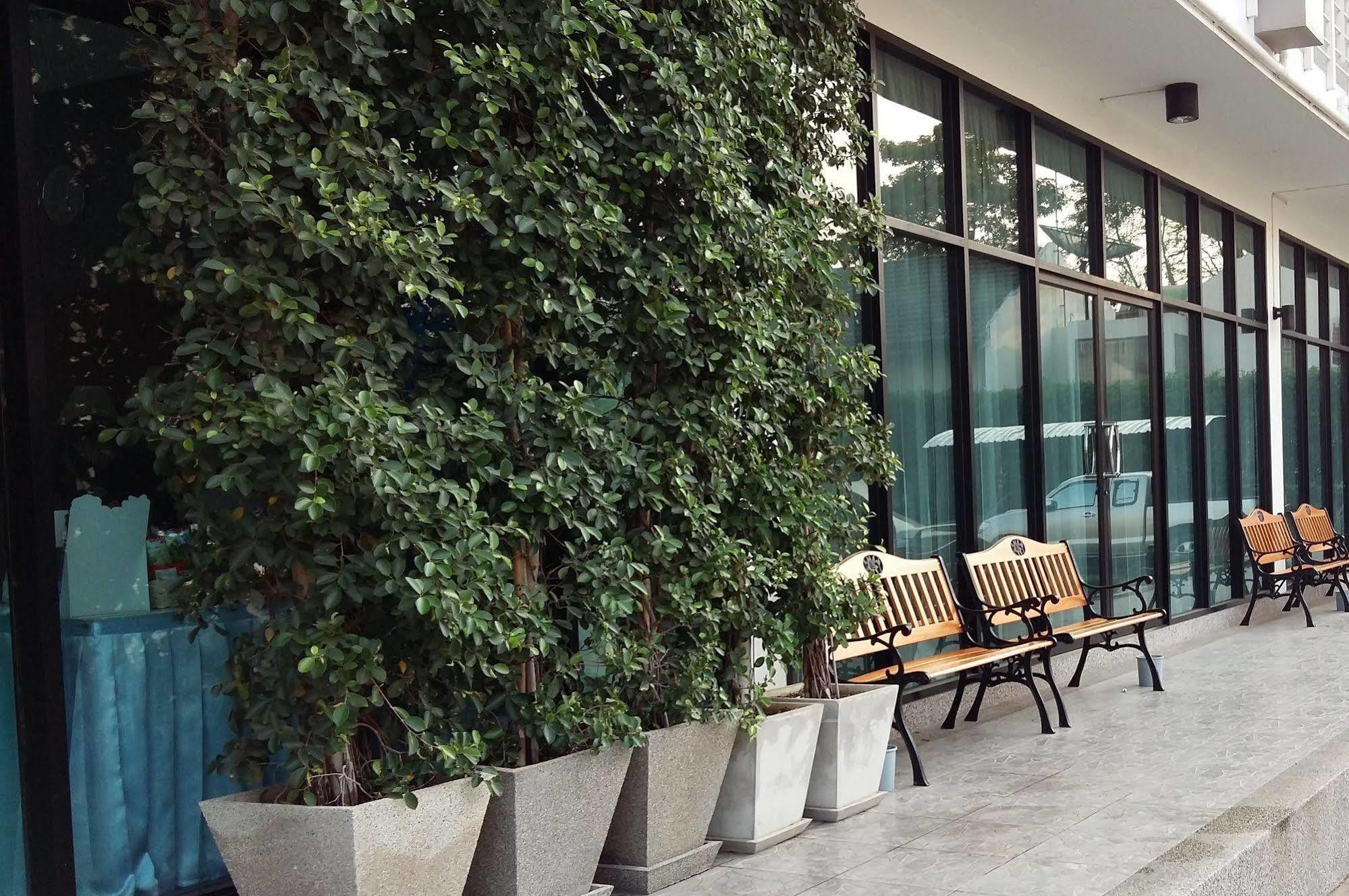 U Place Korat Nakhonratchasima Dış mekan fotoğraf